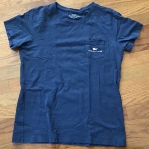 Navy Vineyard Vines T-shirt